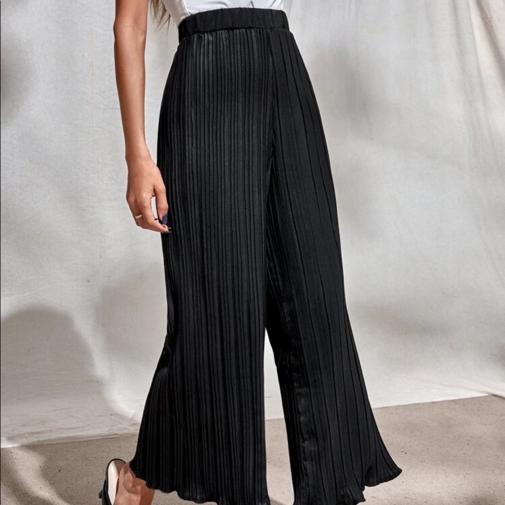 Zara Basics Pleated Pants